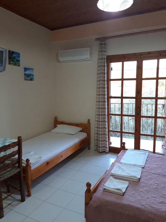 Koutadelias Rooms Kálamos المظهر الخارجي الصورة