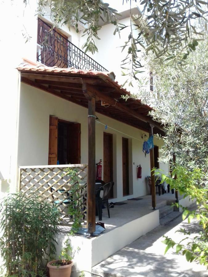 Koutadelias Rooms Kálamos المظهر الخارجي الصورة